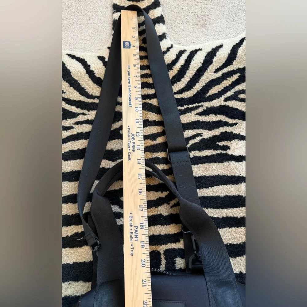 Dagne Dover Landon Neoprene Carryall Bag Small EUC - Picture 14 of 15